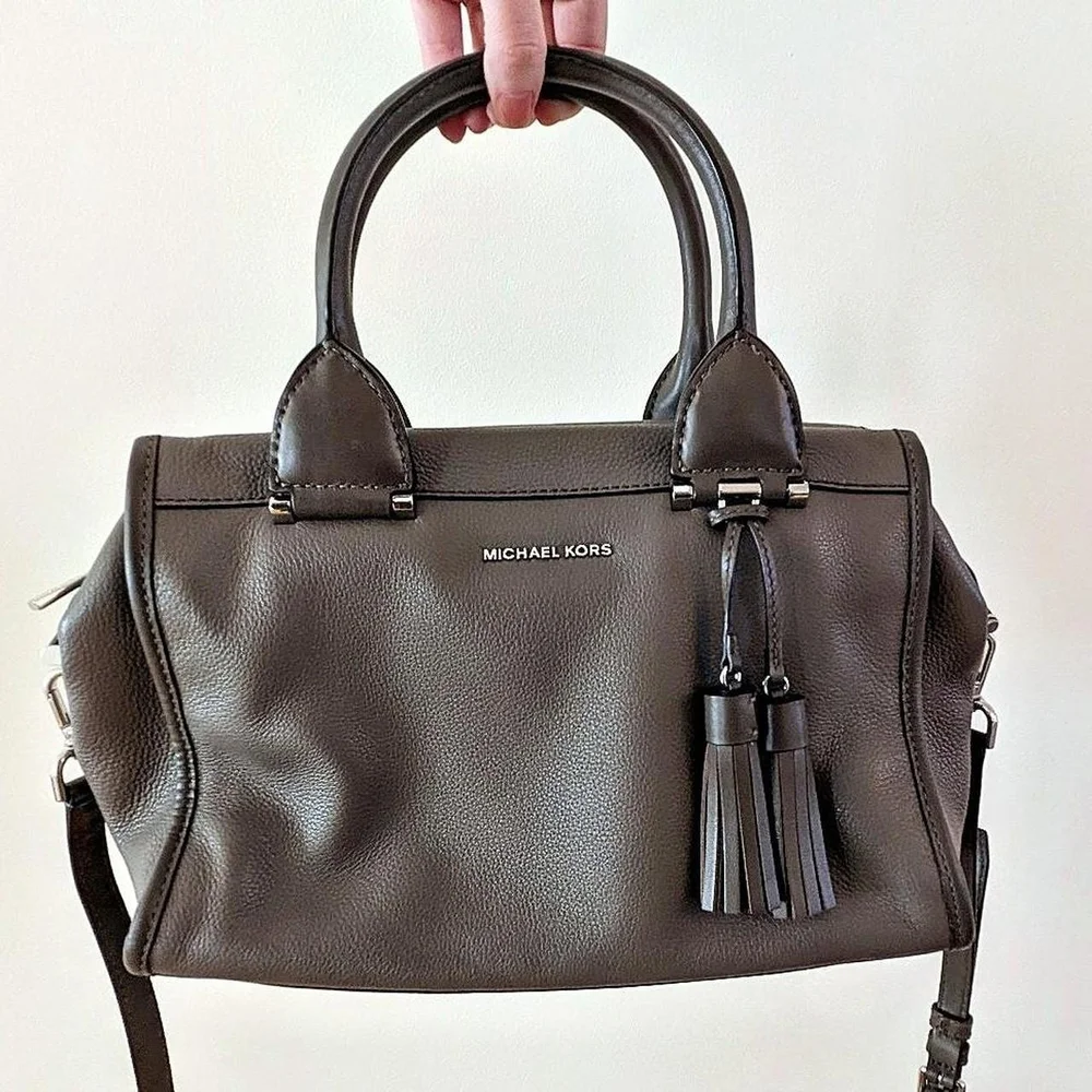 Michael Kors Taupe Leather Handbag And Shoulder bag